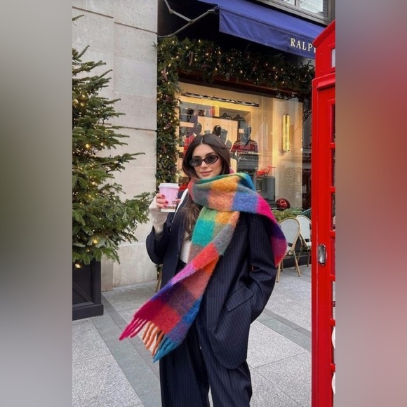 NWOT Tags Blanket Scarf - Picture 7 of 11